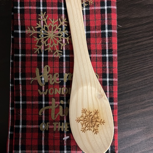 Christmas Kitchen towel and spoon set (2 towels & wooden spoon) - Picture 2 of 9